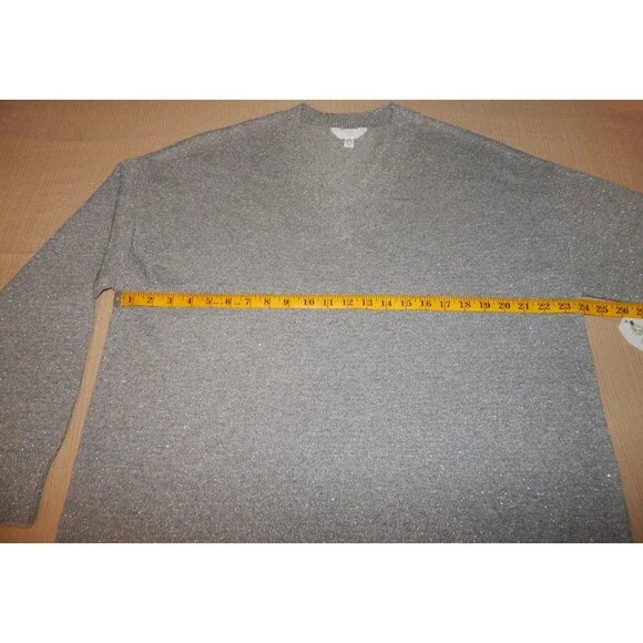 Women's Time And Tru V Neck Sequin Sweater GRAY Pullover Size XL (16-18) NWT - Picture 3 of 16